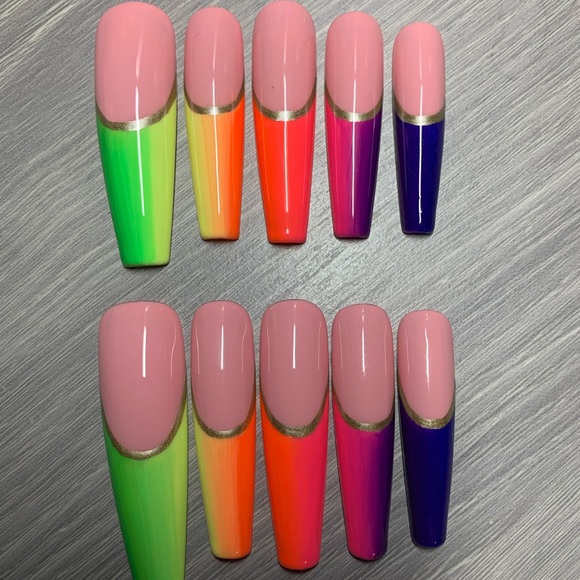 Handmade Luxury Press on Nails - Picture 1 of 9